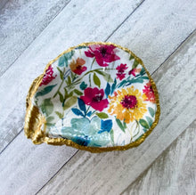 Load image into Gallery viewer, Oyster Shell Jewelry Dish