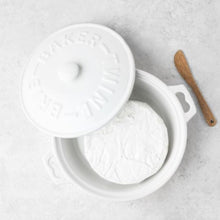 Load image into Gallery viewer, Ceramic Brie Baker & Acacia Wood Spreader Set
