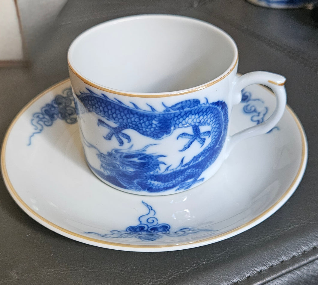 Mottahedeh Blue Dragon Flat Cups & Saucers Set of 8